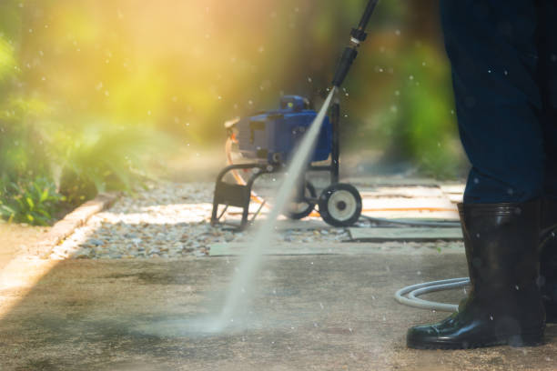 Best Pool Deck Cleaning  in Hattiesburg, MS